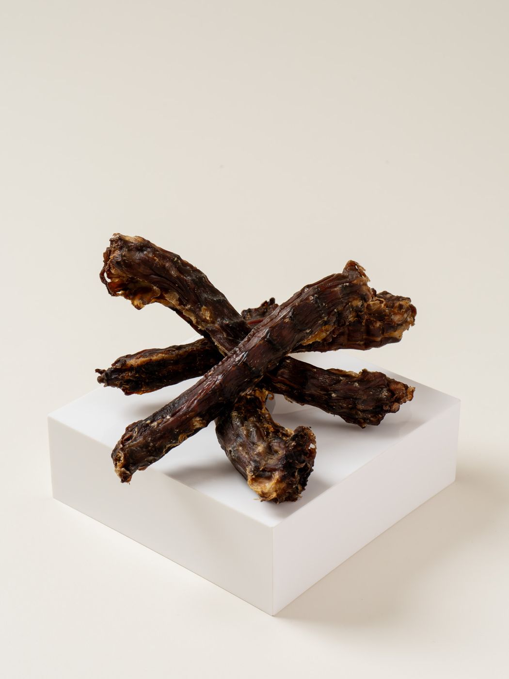 navan single-ingredient duck neck chews on a pedestal